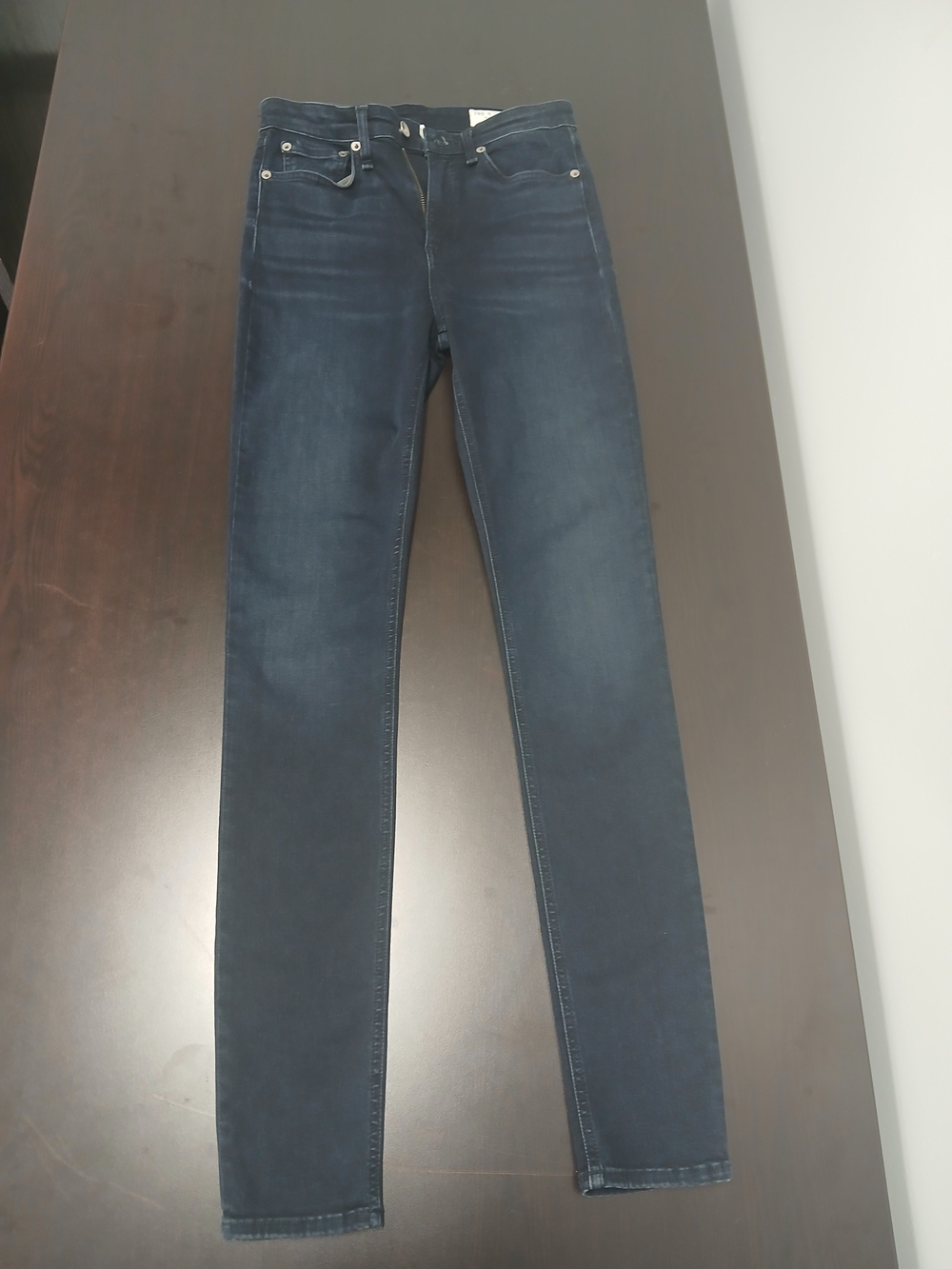rag & bone Woman Skinny Jeans in Dark Indigo(26)